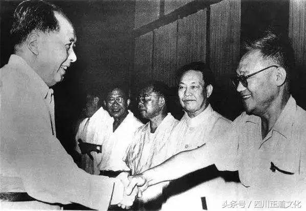 建国初工资分24级：毛主席拿3级 什么人能拿1级