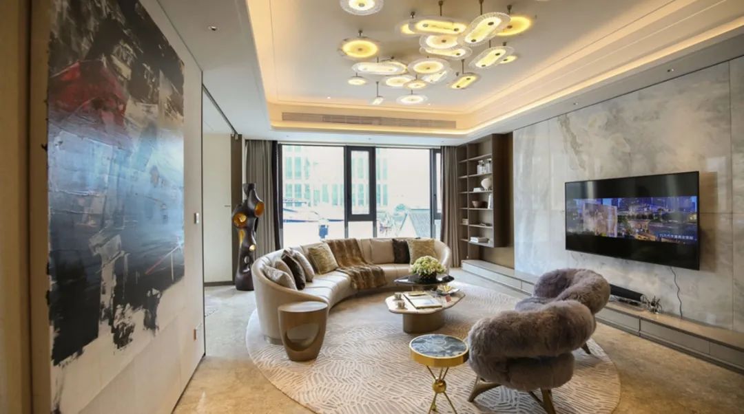 政府指导、客户认可、品质优异,三大关键词铸就疫情后首张楼市“成绩单”