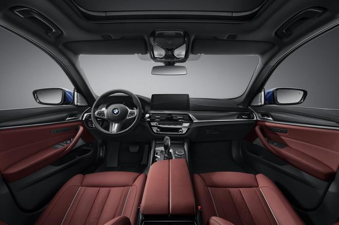 2020北京车展：新BMW 5系售价42.69-60.39万元