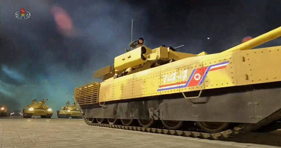 新型坦克负重轮增加至7个，以往“天马虎”系列坦克一般为6个。