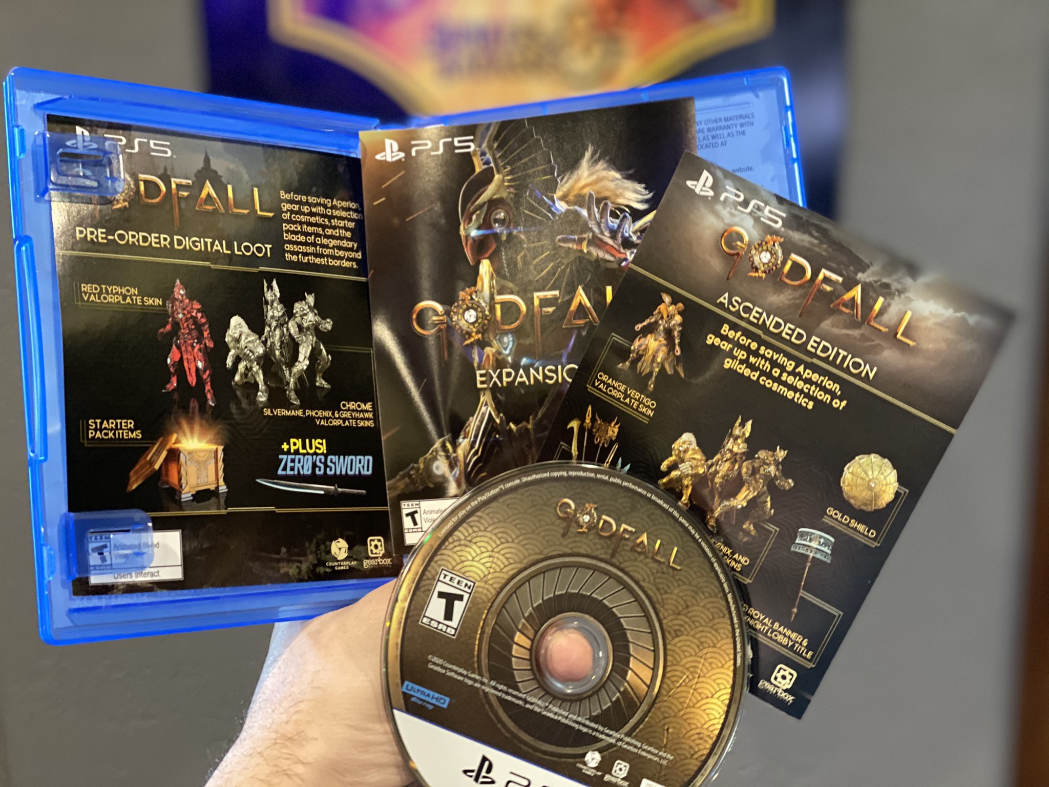 首款次世代零售游戏 《众神陨落》PS5实体版照片公开
