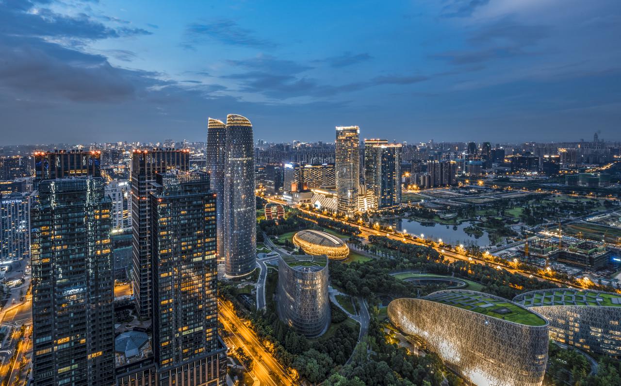 成都金融城，成都是四川省城镇化率唯一超过全国平均水平的城市 / 图虫创意