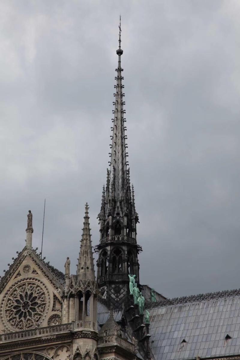 巴黎圣母院尖塔如何修复同济教授预测折中方案