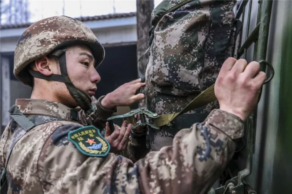 这支部队,凌晨拉响战备警报人民前线